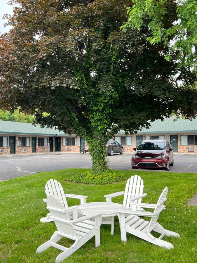 Viking Arms Inn - Ludington Exteriör bild
