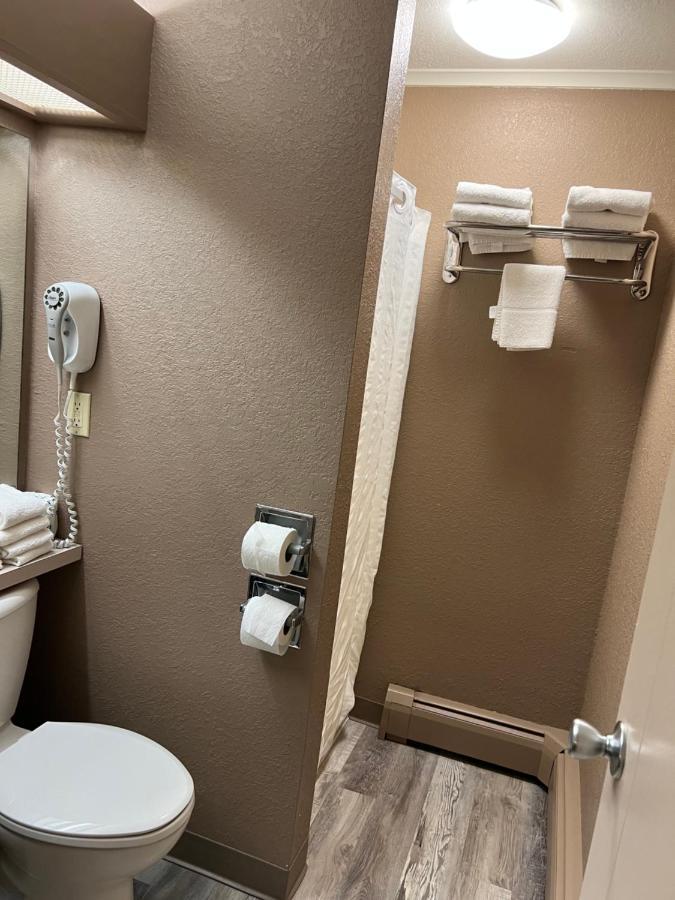 Viking Arms Inn - Ludington Exteriör bild
