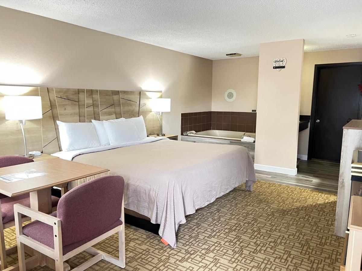 Viking Arms Inn - Ludington Exteriör bild