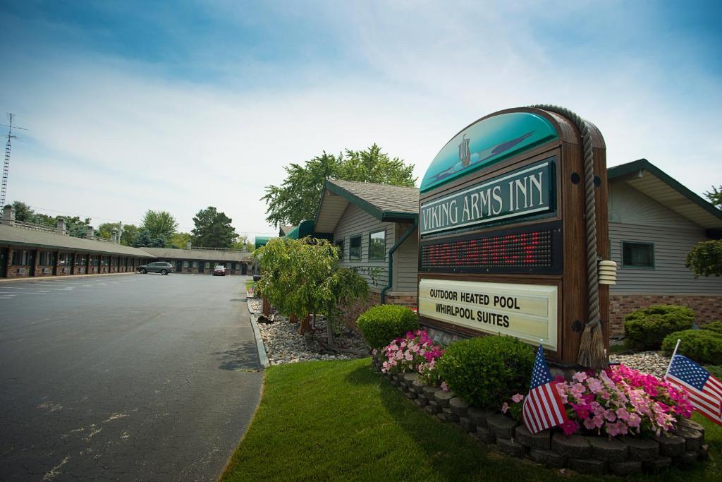 Viking Arms Inn - Ludington Exteriör bild